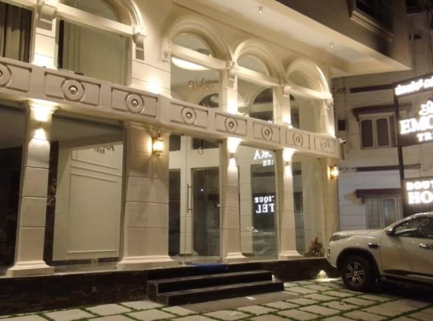 Book Hotel Emora Tree in Mysore