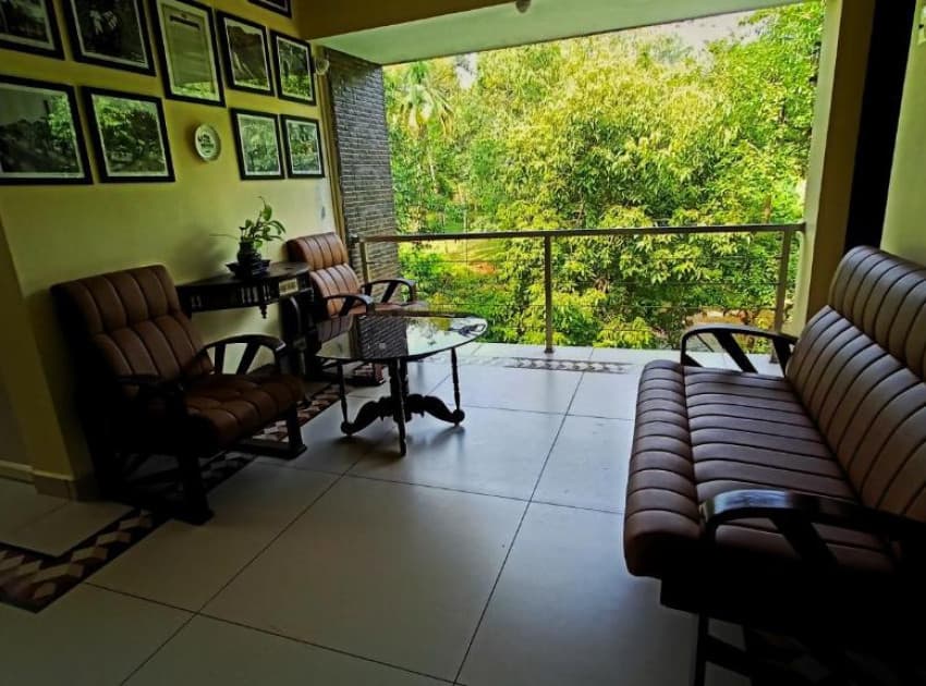 Athirapilly On The Rocks - Image 3