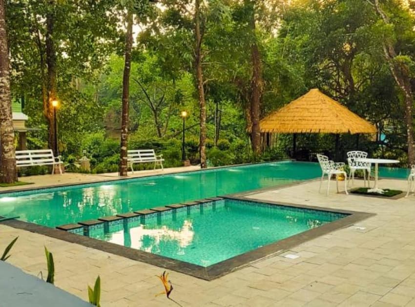 Book Athirapilly On The Rocks in Athirapally