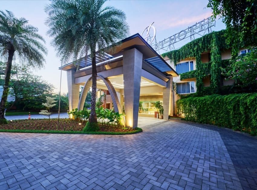 Book Hotel Airlink Castle Nedumbassery Cochin in Cochin International Airport