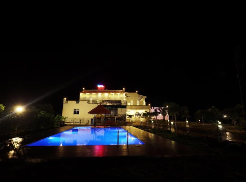Hotel Rajeswari International - Image 4