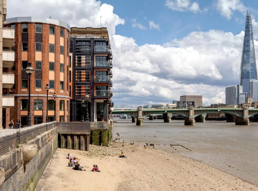 Locke at Broken Wharf - Image 4