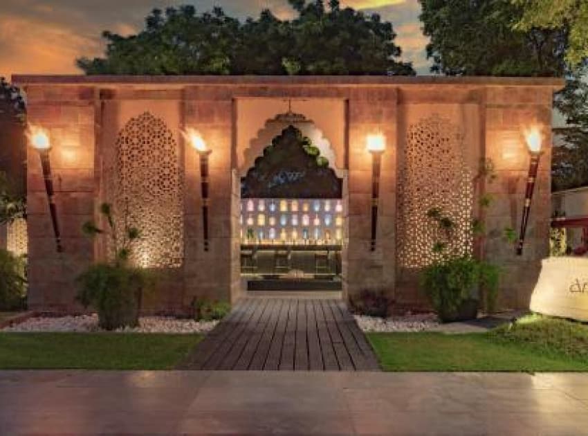 Courtyard by Marriott Agra - Image 2