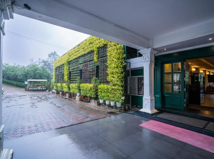 Hotel C7 Munnar - Image 2