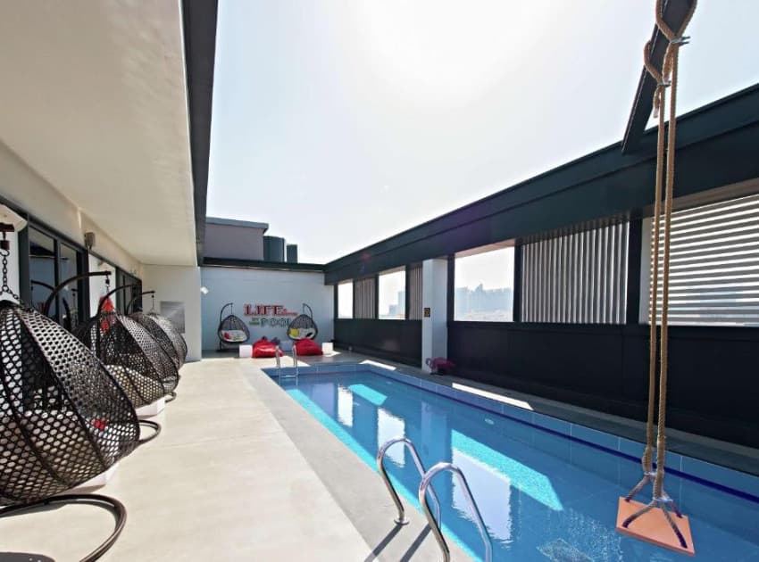 Hampton by Hilton Dubai Al Seef - Image 3