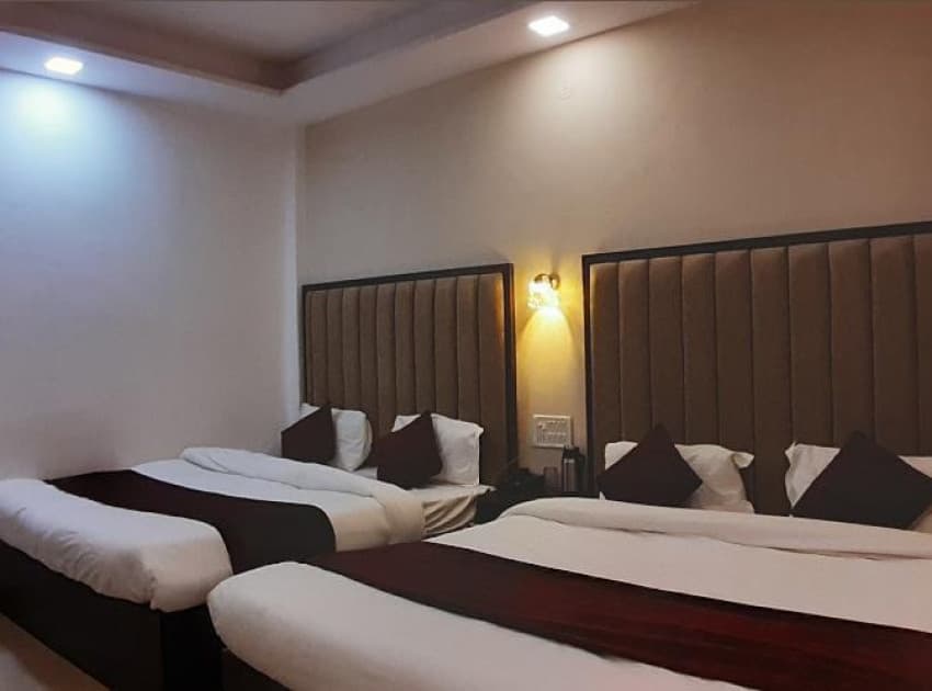 Book Triple Delux room in Jammu & Kashmir
