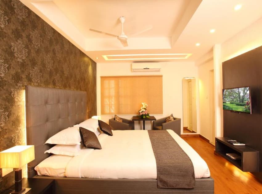 Book Standard A/C Double Room room in Thrissur