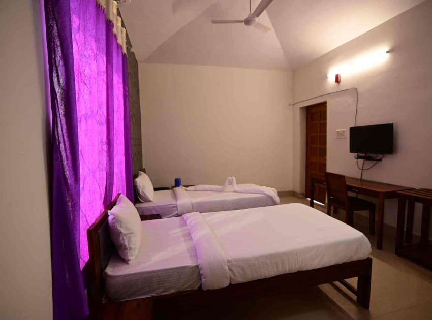 Book Superior King Suite room in Kovalam