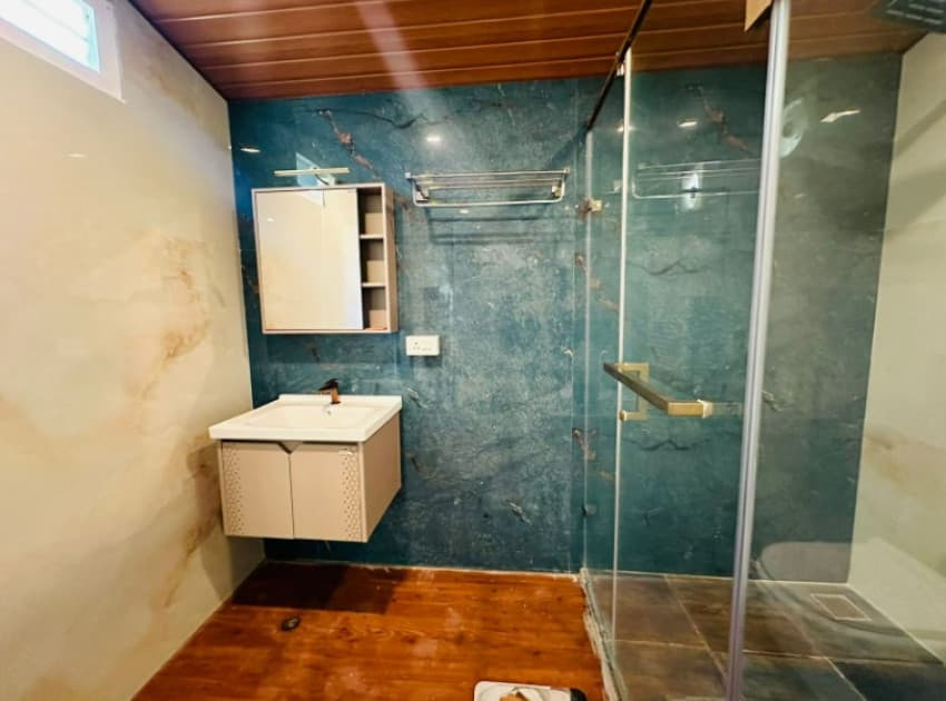 Book Four Occupancy Wood House with Mountain View Balcony room in Masinagudi