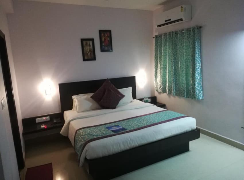 Book Deluxe Double Room room in Yelagiri