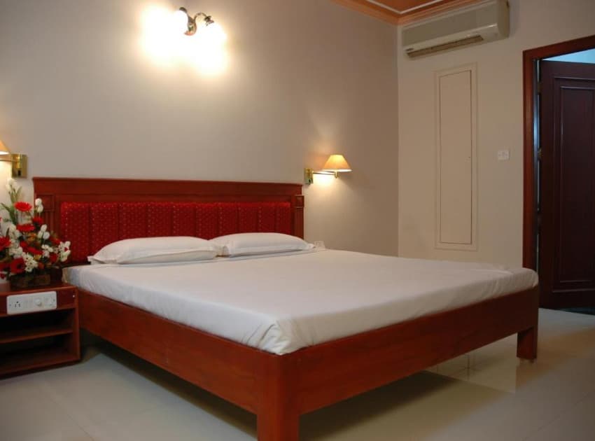 Book Mini Suite Single Room room in Thanjavur