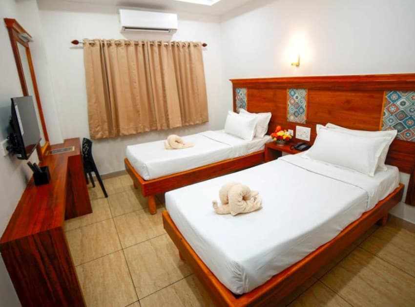 Book DIAMOND SUITE FOUR OCCUPANCY room in Thanjavur