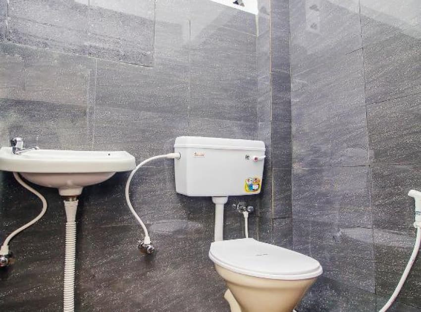 Book Six Bed Premium AC room in Madurai