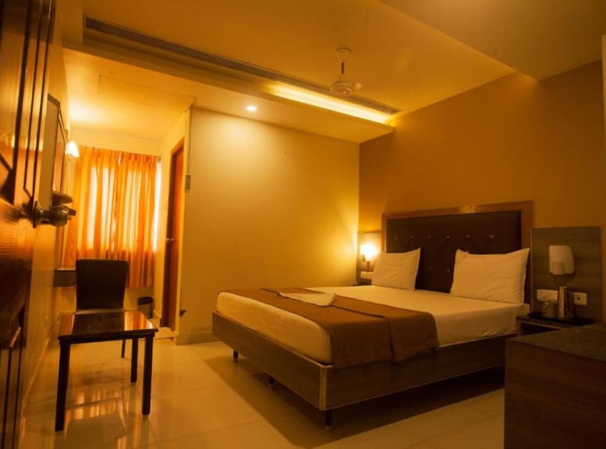 Book Double Non AC room in Madurai