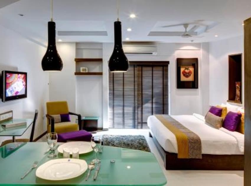 Book Luxury Suite room in Bangalore