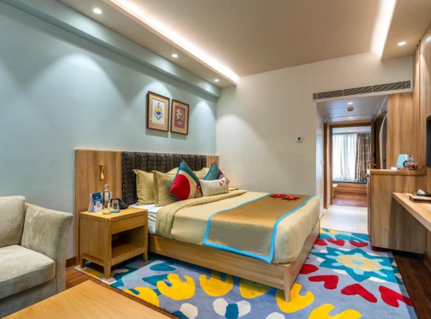 Book Deluxe Room room in Manali