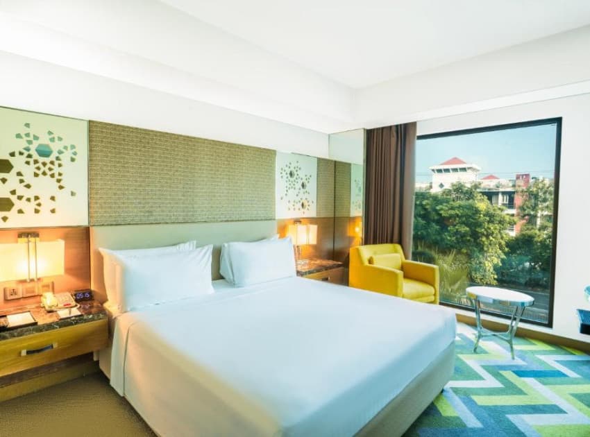 Book One-Bedroom Executive King Suite room in Agra