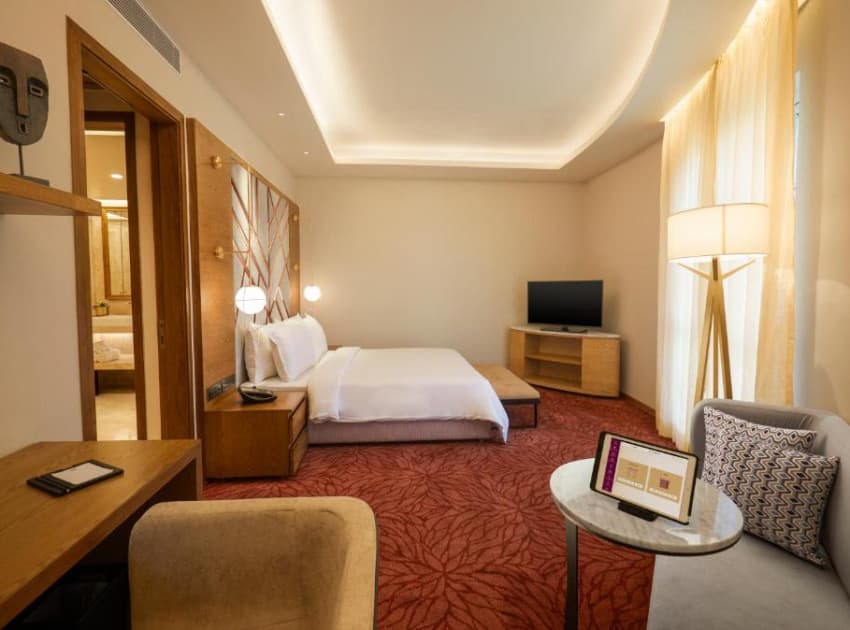 Book Premier Suite room in Chennai