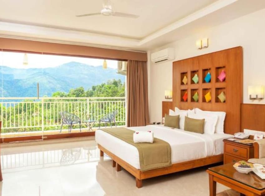 Book Premium valley view room room in Munnar