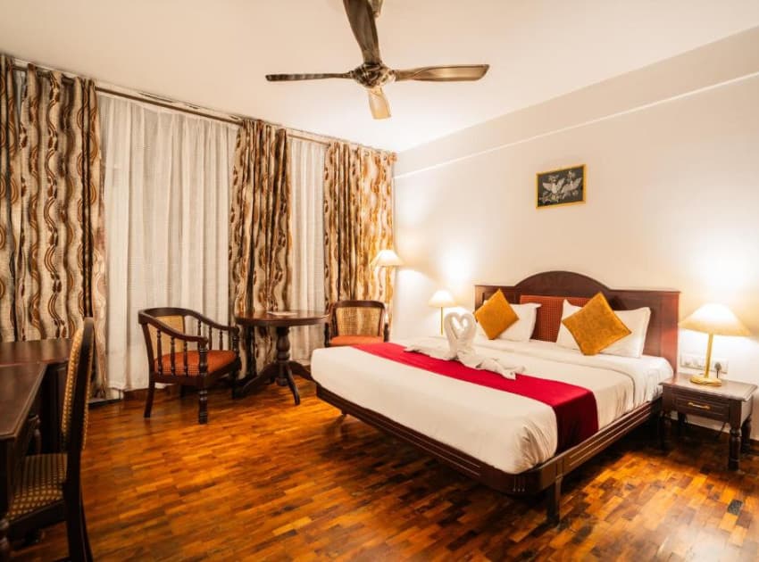 Book Deluxe Double Room room in Munnar