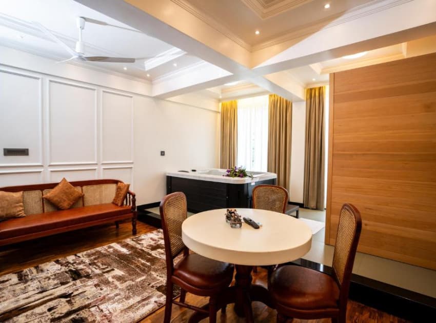 Book King Suite with Balcony room in Munnar