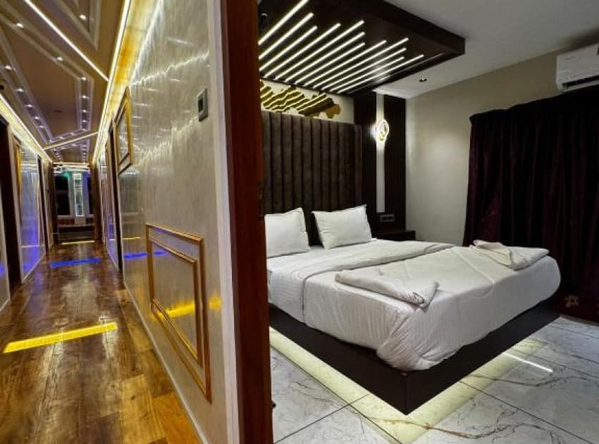 Book Family Suite room in Alappuzha