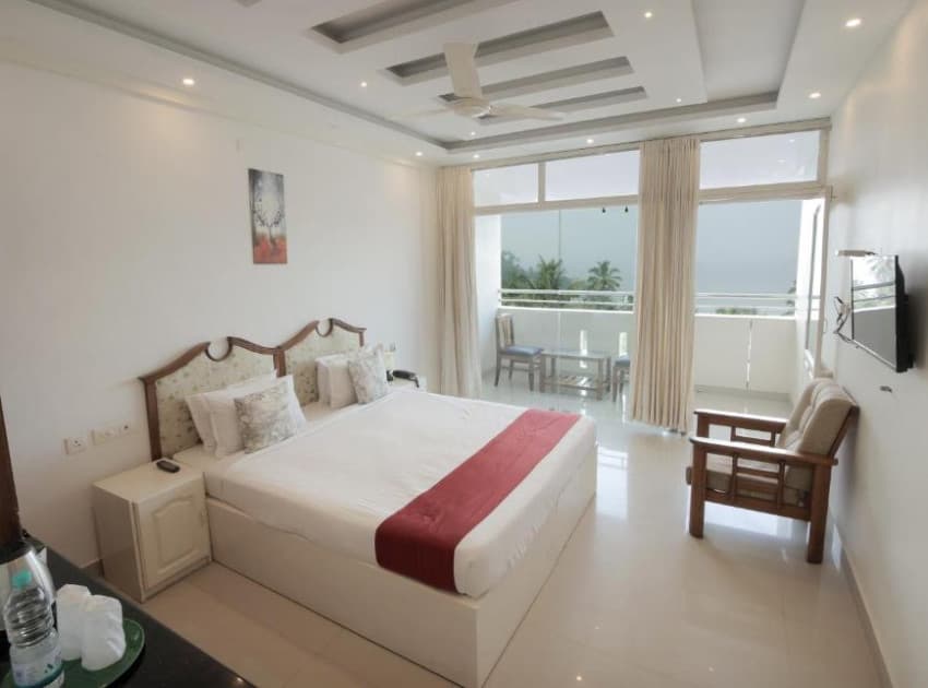 Book Deluxe Double Room with Balcony and Sea View room in Kovalam