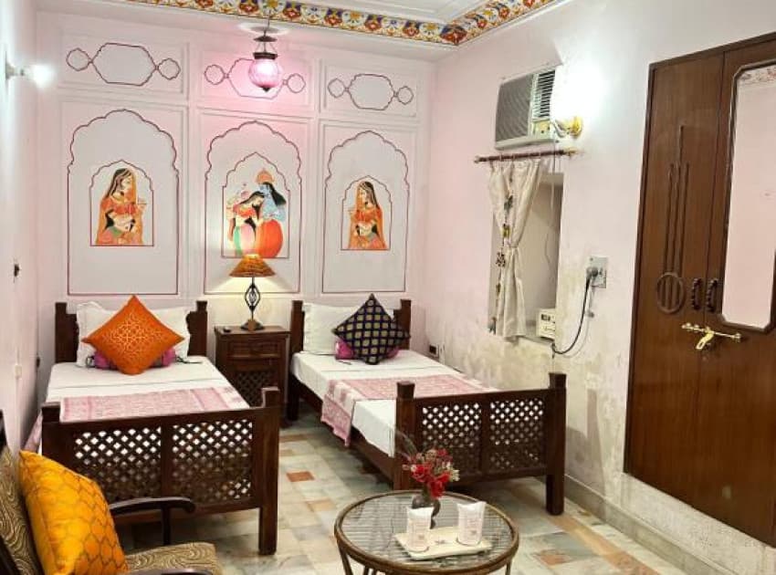 Rawla Mrignayani Palace - Image 4