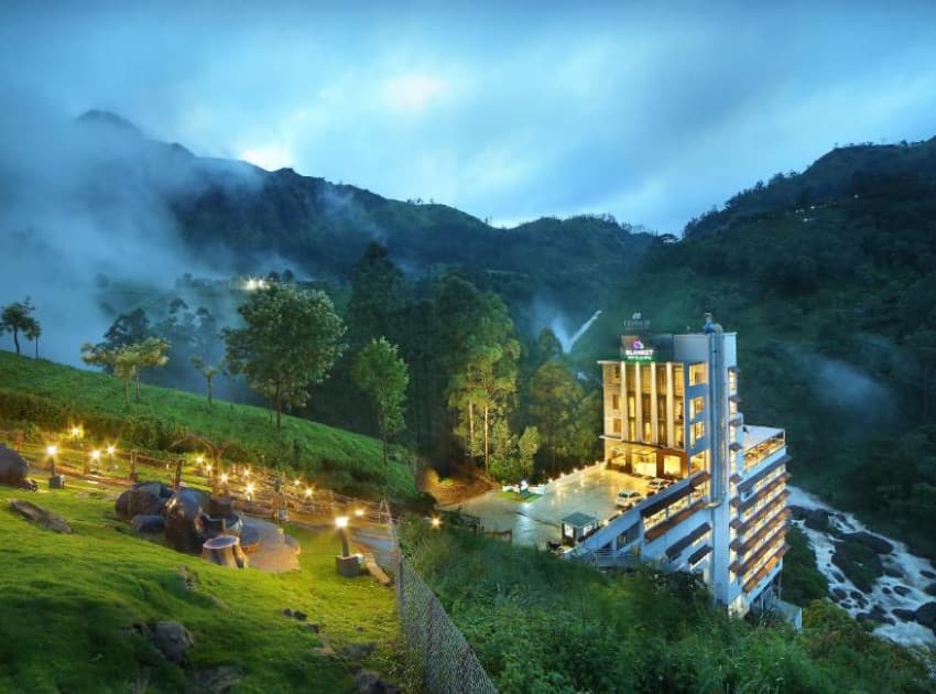 Book Blanket Hotel & Spa in Munnar