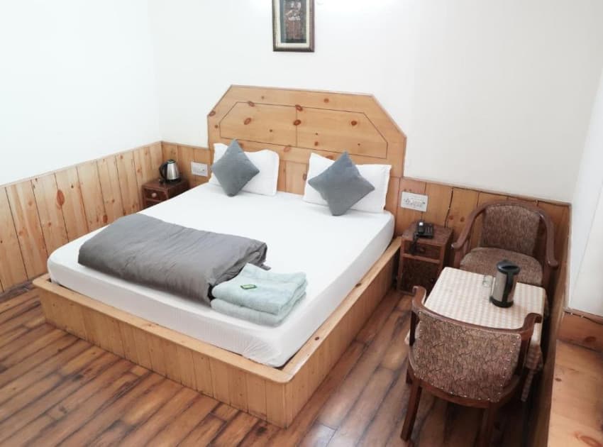 Book King Room with Balcony room in Manali
