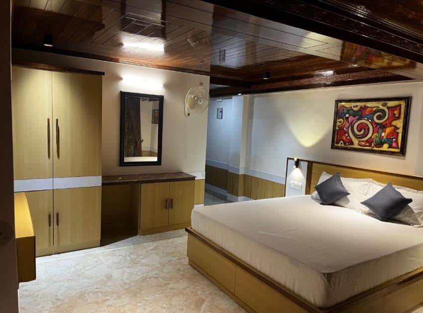 Book Deluxe Queen Room room in Shimla