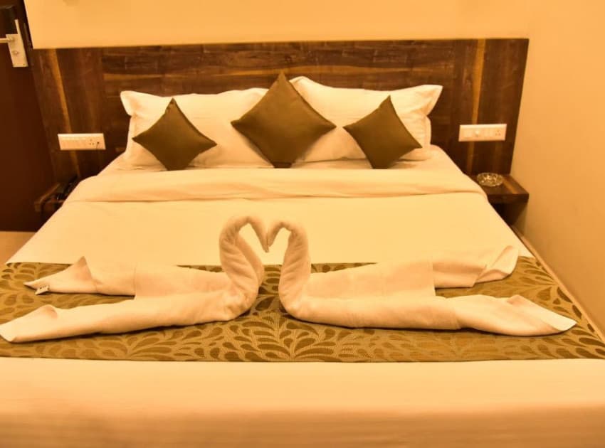 Book LE GRAND ROOM room in Mysore