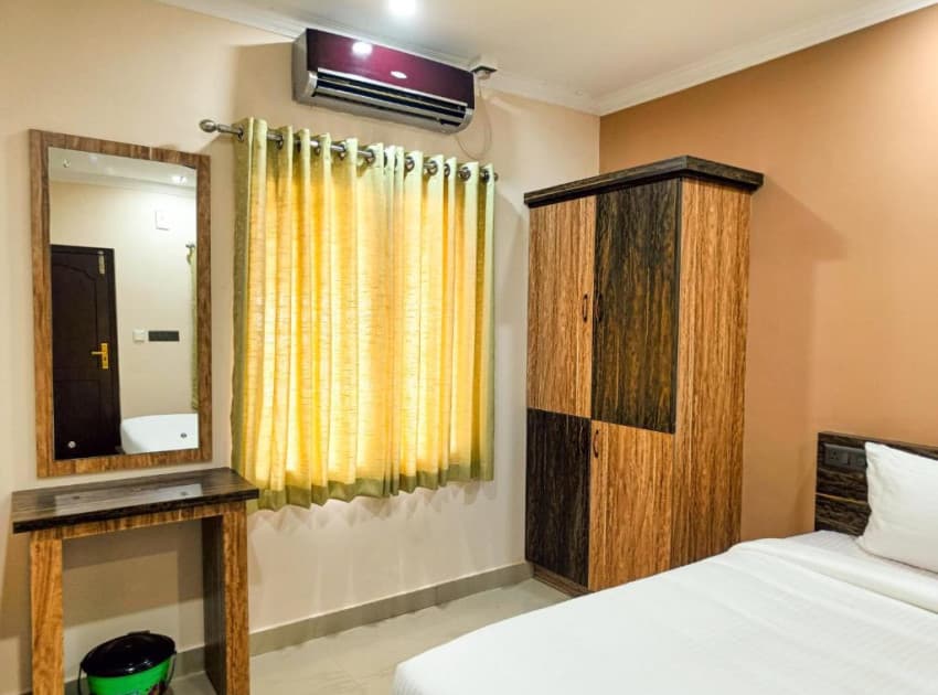 Book Superior Double Room room in Thrissur