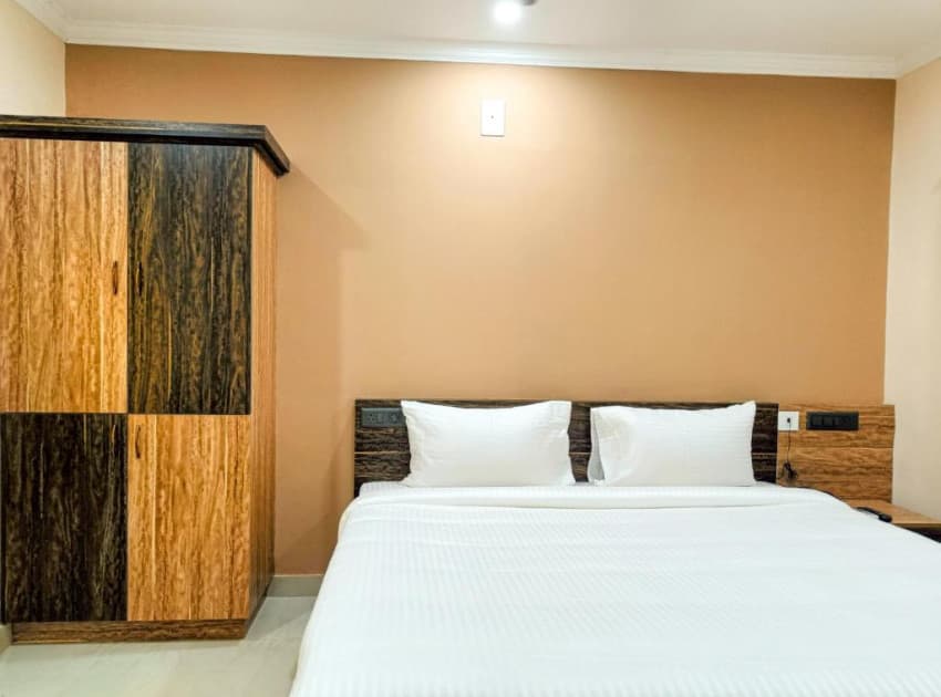 Book Superior Double Room room in Thrissur