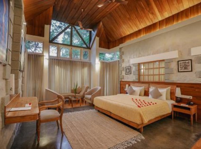 Book Deluxe Double Room room in Munnar