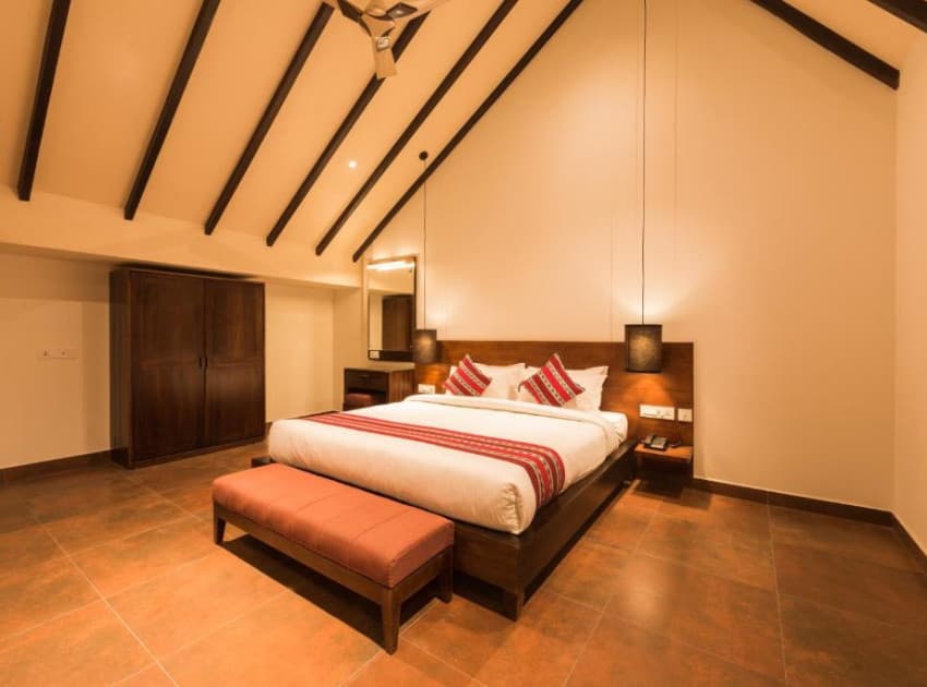 Book Queen Room room in Munnar
